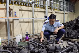Theo dõi cả tháng, Quản lý thị trường Hưng Yên tóm gọn 10 tấn phụ tùng ô tô kém chất lượng