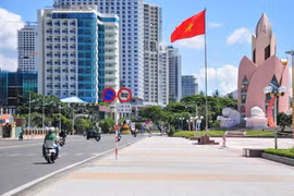 Bất động sản Khánh Hòa phát triển chưa tương xứng với tiềm năng: Vì nhiều giấy phép con!