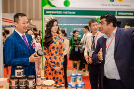 Hoa hậu Nguyễn Thanh Hà duyên dáng quảng bá cho thực phẩm Việt