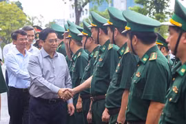 Thủ tướng Phạm Minh Chính thăm, động viên cán bộ, chiến sĩ Bộ đội Biên phòng tỉnh Lào Cai