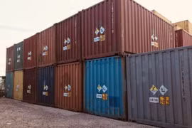 Hải quan phát hiện 25 container buôn lậu có chất phóng xạ