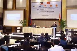 Chủ tịch Quốc hội Vương Đình Huệ dự Diễn đàn đầu tư - thương mại Việt Nam - Philippines