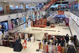 Các trung tâm thương mại cần giảm 30% giá thuê để thoát “ế”