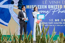 Lễ vinh danh Trương Phương Nga - Miss Teen United Nations 2022