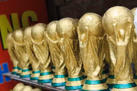 Gặp nghệ nhân làng gốm Bát Tràng chế tác Cup vàng thế giới Qatar 2022