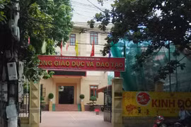 Bắt nguyên Trưởng phòng GD&ĐT thị xã Quảng Yên