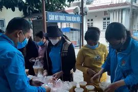 Người công nhân trao gửi những yêu thương thầm lặng