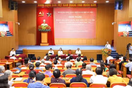 Cử tri băn khoăn việc thực hiện "lời hứa" của các bộ, ban, ngành về xăng dầu