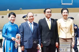 Chủ tịch nước đến Bangkok, bắt đầu thăm chính thức Vương quốc Thái Lan