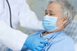 Nghiên cứu: Gần 1/3 số người có triệu chứng kéo dài sau khi mắc Covid-19