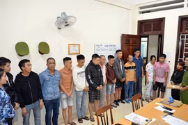 Triệt phá tụ điểm đánh bạc dưới hình thức “xóc đĩa”, bắt giữ 17 đối tượng