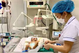 Kịp thời thay máu toàn phần cứu bé sơ sinh 6 ngày tuổi