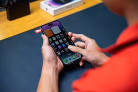 “Mổ bụng” bên trong iPhone 14 Pro Max đầu tiên tại Việt Nam