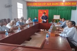 Trà Vinh thăm, tặng quà 414 Người có uy tín nhân dịp Lễ Sêne Đôlta