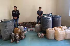Kon Tum: Bắt giữ 2 đối tượng hút trộm hàng trăm lít dầu và tháo hàng chục bình ắc quy