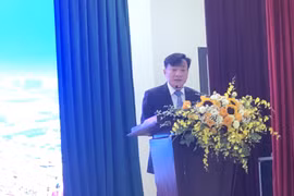 Đẩy lùi dịch bệnh, đảm bảo an sinh xã hội cho người dân