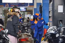 Giá xăng trong nước ngày mai có thể giảm 1.200-1.500 đồng/lít