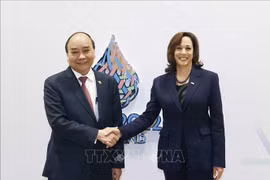 Chủ tịch nước Nguyễn Xuân Phúc gặp Phó Tổng thống Hoa Kỳ Kamala Harris
