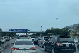 Phạt gần 70 triệu đồng trạm thu phí không xả trạm khi CSGT yêu cầu do ùn tắc