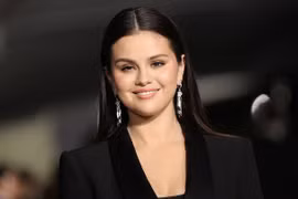 Selena Gomez thừa nhận khó mang thai