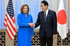 Chủ tịch Hạ viện Mỹ Pelosi đến thăm Nhật Bản
