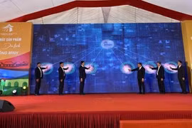 Thanh Hóa ra mắt sản phẩm du lịch thông minh, điện Lam Kinh mở cửa đón khách