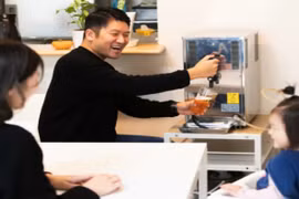 Sợ dịch bệnh, người Nhật săn lùng mua thiết bị nhà hàng, quán nhậu cho gia đình