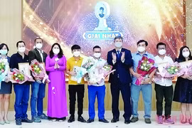 16 năm Giải thưởng Báo chí Huỳnh Thúc Kháng: Lớp phù sa lắng đọng trên mảnh đất “chưa mưa đã thấm”