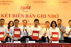Cùng nhau hợp tác xử lý và công bố tin giả trên không gian mạng