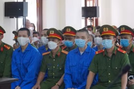 Hoãn xét xử vụ án “Tịnh thất Bồng Lai”
