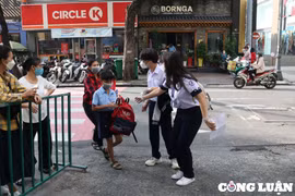 Đề thi và đáp án tuyển sinh lớp 6 Trường THPT chuyên Trần Đại Nghĩa
