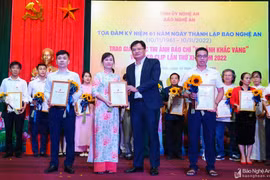 12 tác phẩm ảnh, 8 video clip được trao giải tại cuộc thi 'Khoảnh khắc Vàng' Báo Nghệ An năm 2022