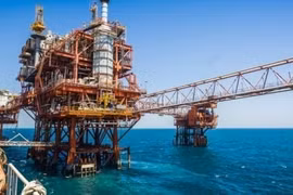 Ấn Độ tăng cường nhập khẩu dầu từ Iran và Nga