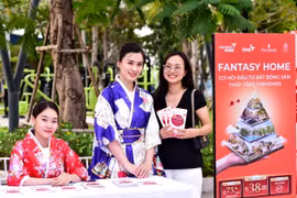 Ngắm lá đỏ, thưởng vị thu Nhật Bản ngay giữa lòng Sài thành