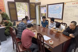 Đánh sập đường dây làm giả con dấu, tài liệu quy mô lớn