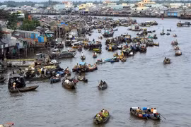 Khuyến khích phát triển giao thông vận tải đường thủy nội địa