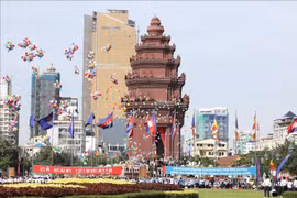 Lãnh đạo Đảng, Nhà nước Việt Nam chúc mừng 69 năm Ngày độc lập của Vương quốc Campuchia