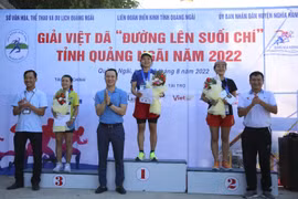 Các VĐV marathon BSR chinh phục thử thách tại giải chạy “Đường lên Suối Chí”