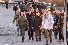 Ukraine và Nga trao đổi nữ tù nhân