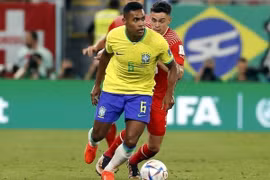 Tuyển thủ Brazil thứ 3 phải nghỉ thi đấu