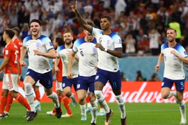 Anh 3-0 Xứ Wales: Anh né thành công Hà Lan ở vòng 1/8
