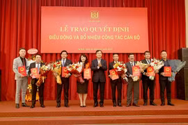 Bộ Xây dựng bổ nhiệm 9 cán bộ chủ chốt