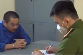 Khởi tố đối tượng ghen tuông, đâm người trọng thương