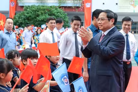 Thủ tướng: Khắc phục bằng được tình trạng “thiếu giáo viên, thiếu lớp học, thiếu sách giáo khoa”