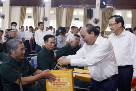 Chủ tịch nước thăm, tặng quà thương, bệnh binh tại Bắc Ninh
