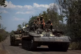 Ukraine đề nghị cung cấp thêm vũ khí trong cuộc chiến ở Donbas
