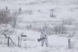 Quân đội Ukraine huấn luyện với vũ khí mới trong bối cảnh căng thẳng với Nga