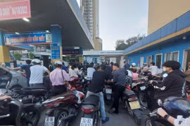 Sẽ tạm đình chỉ công tác với lãnh đạo quản lý thị trường nếu để xảy ra vi phạm về xăng dầu