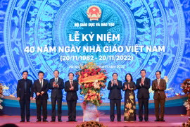 Bộ trưởng Nguyễn Kim Sơn: “Nghề giáo là nghề cho đi mà không màng nhận lại”