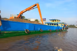 Buộc hạ tải 3 phương tiện đường thuỷ